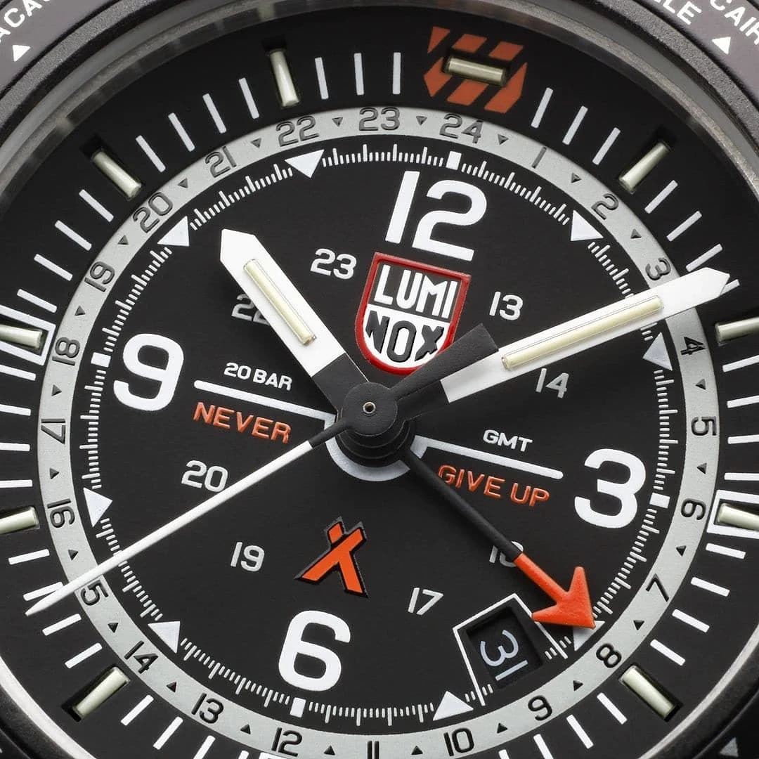 Bear Grylls Survival AIR GMT