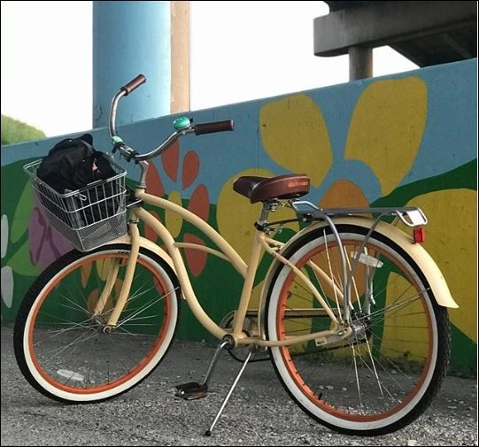 sixthreezero Around the Block Women's 26" 3 Speed Cruiser Bicycle