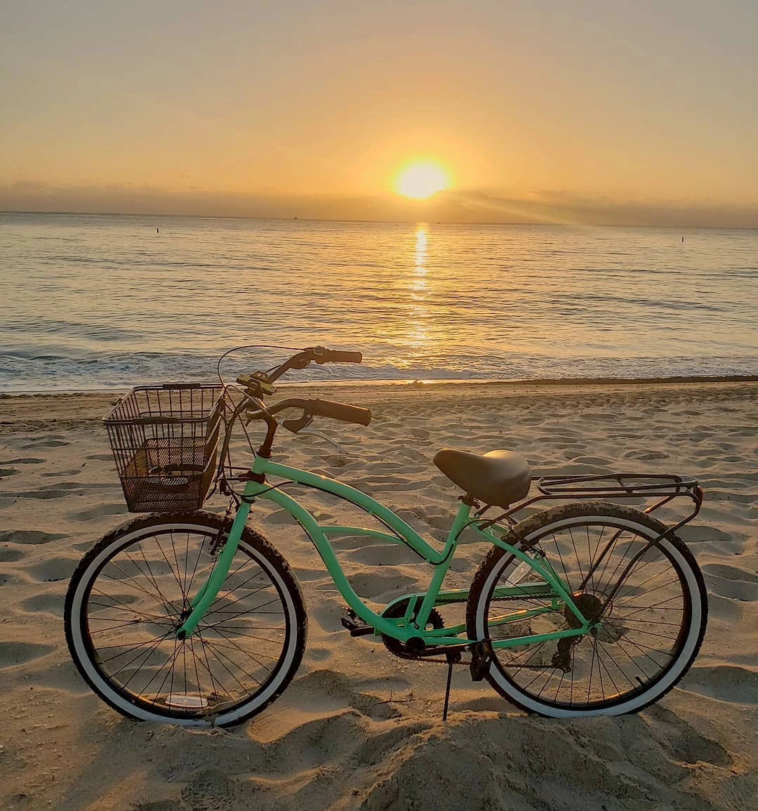 sixthreezero Around the Block Women's 26" 3 Speed Cruiser Bicycle