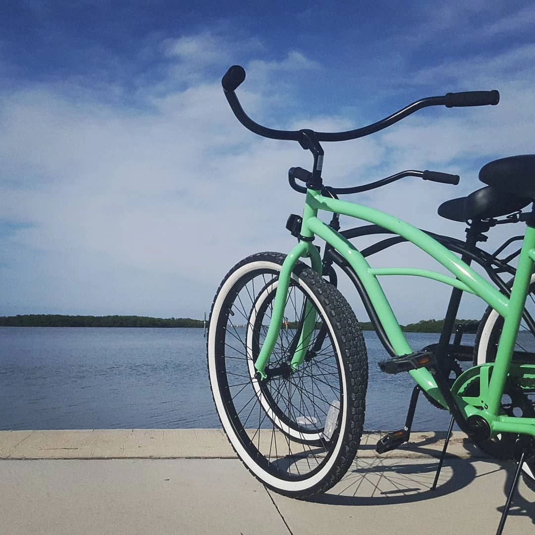 sixthreezero Around the Block Women's 26" 3 Speed Cruiser Bicycle