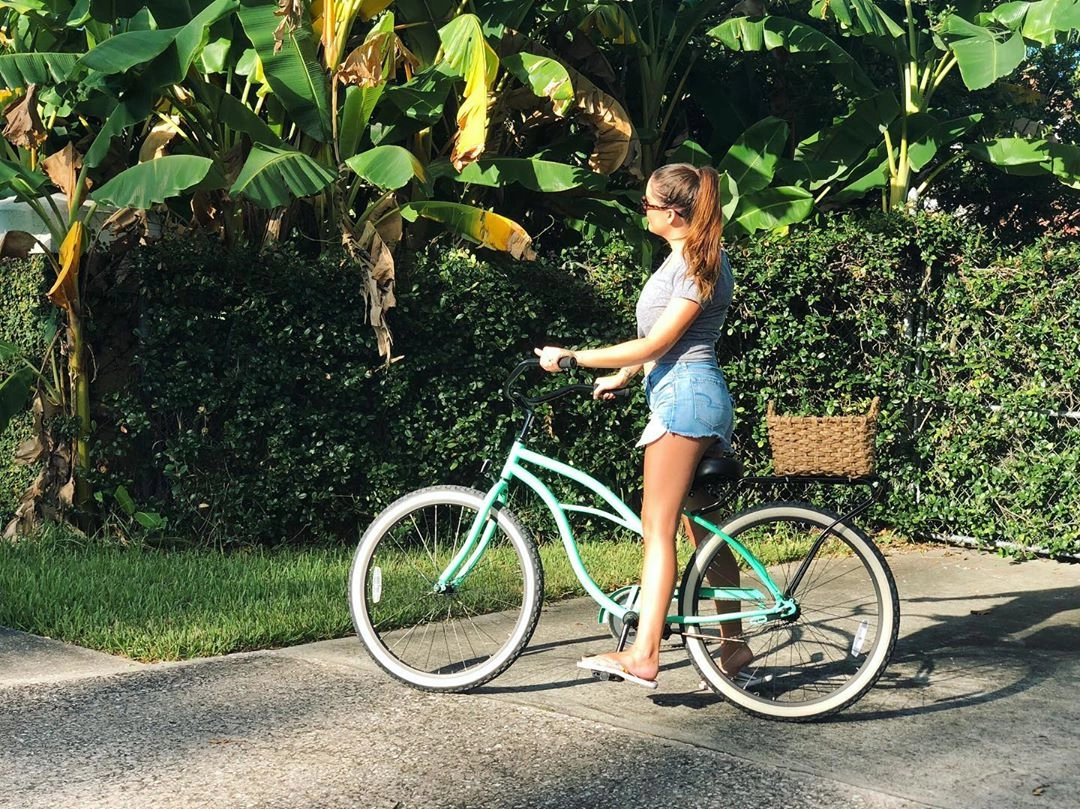 sixthreezero Around the Block Women's 26" 3 Speed Cruiser Bicycle