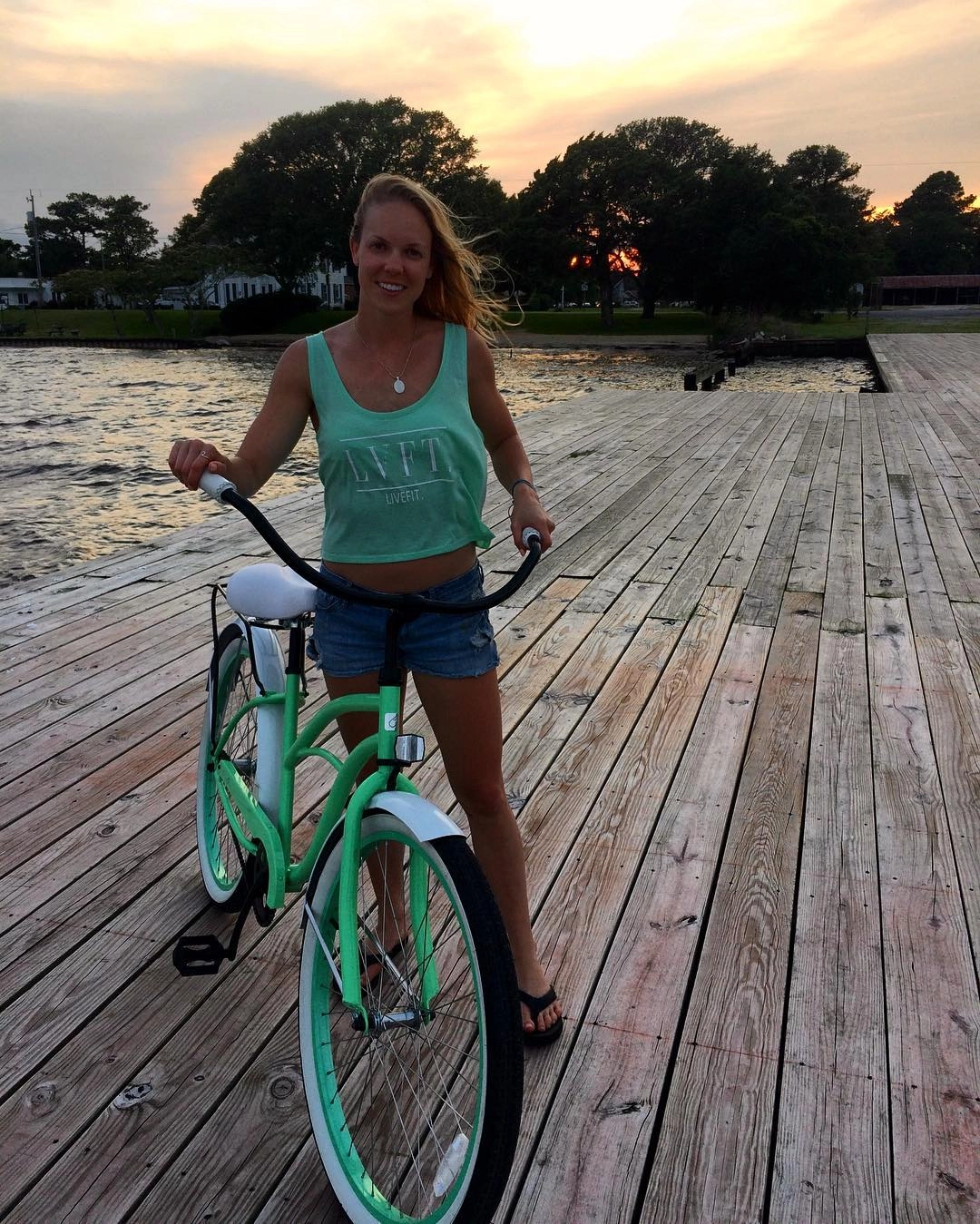 sixthreezero Around the Block Women's 26" 3 Speed Cruiser Bicycle